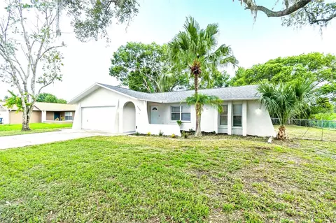 7949 Knight Dr, New Port Richey, FL 34653