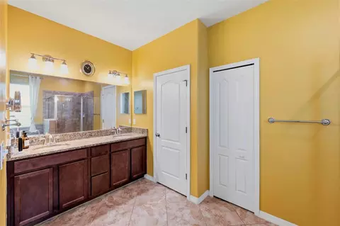 Bath - 5009 Jagged Cloud Dr, Wimauma, FL 33598 photo 6 of 7