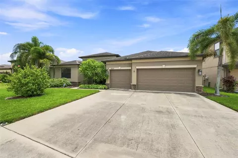 Exterior - 5009 Jagged Cloud Dr, Wimauma, FL 33598 photo 4 of 14