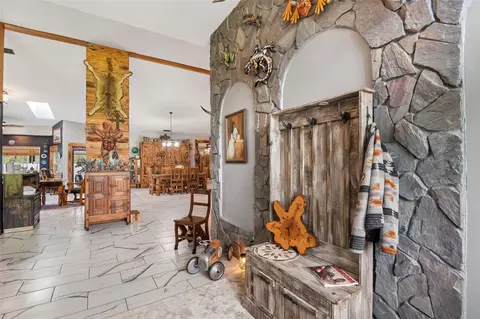 Entry Way - 5318 Sandra Dr, Weeki Wachee, FL 34607 photo 3 of 6