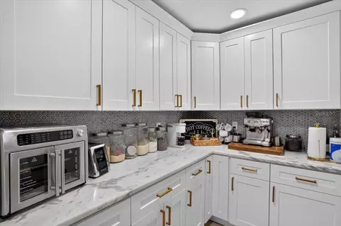 Kitchen - 205 Cagle Rd, Brandon, FL 33511 photo 3 of 8