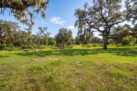 Exterior - 205 Cagle Rd, Brandon, FL 33511 photo 8 of 14