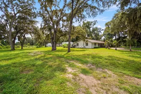 Exterior - 205 Cagle Rd, Brandon, FL 33511 photo 13 of 14