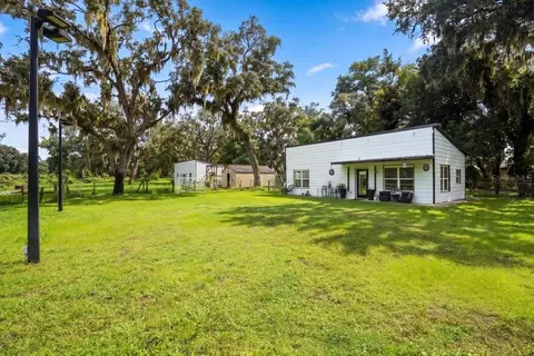 Exterior - 205 Cagle Rd, Brandon, FL 33511 photo 12 of 14