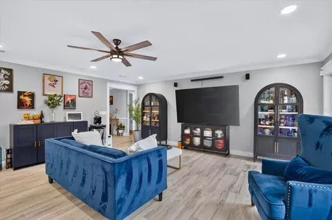 Living - 205 Cagle Rd, Brandon, FL 33511 photo 1 of 2