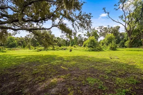 Exterior - 205 Cagle Rd, Brandon, FL 33511 photo 14 of 14