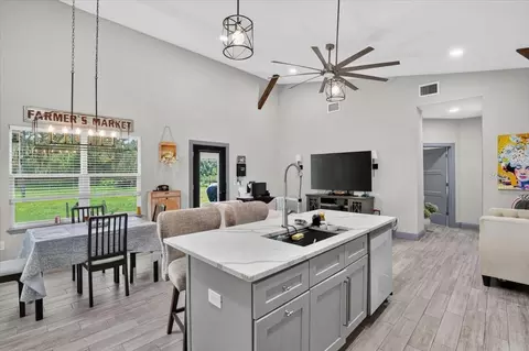 Entry Way - 205 Cagle Rd, Brandon, FL 33511 photo 4 of 5