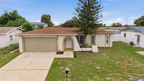 8207 Dedham Dr, Port Richey, FL 34668