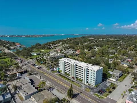 7321 Central Ave #208, Saint Petersburg, FL 33710
