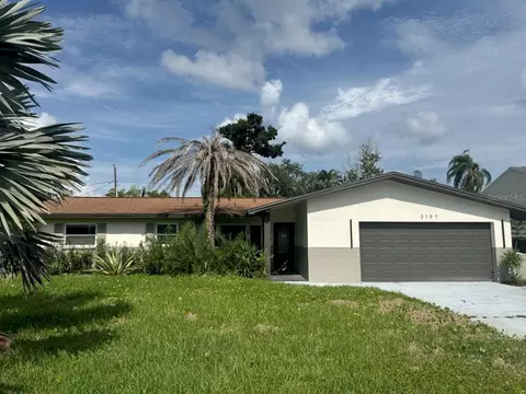 3197 Walnut St NE, Saint Petersburg, FL 33704