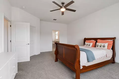 Bedroom - 6352 Sprucepine Ln, Saint Cloud, FL 34771 photo 2 of 6