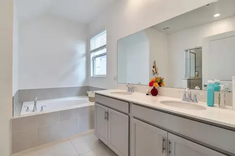 Bath - 6352 Sprucepine Ln, Saint Cloud, FL 34771 photo 1 of 5