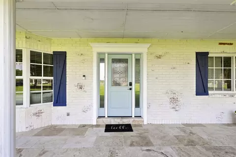 Exterior - 2119 Gallagher Rd, Dover, FL 33527 photo 2 of 12