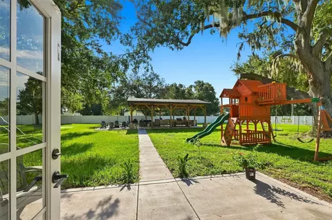 Exterior - 2119 Gallagher Rd, Dover, FL 33527 photo 4 of 12