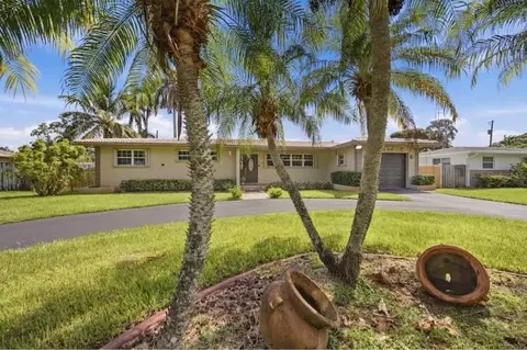 Exterior - 3230 Harrison St, Hollywood, FL 33021 photo 1 of 3