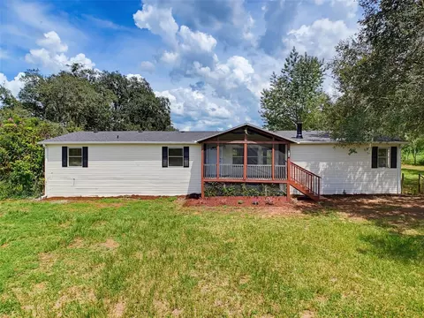 11106 Fernway Ln, Dade City, FL 33525