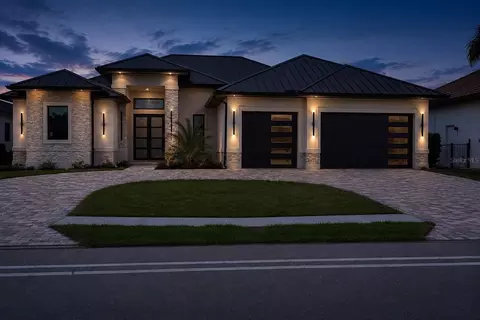 2806 Gleason Pkwy, Cape Coral, FL 33914