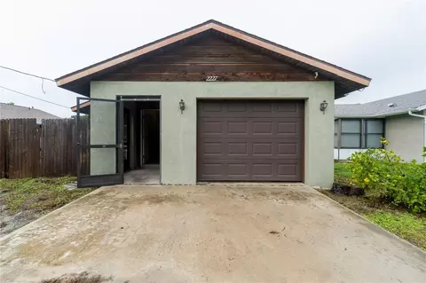 2227 Benson St, Sarasota, FL 34231