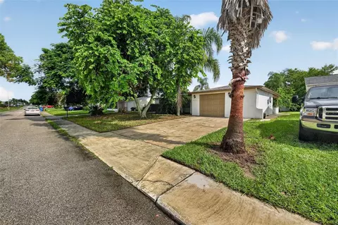 5612 Mockingbird Dr, New Port Richey, FL 34652
