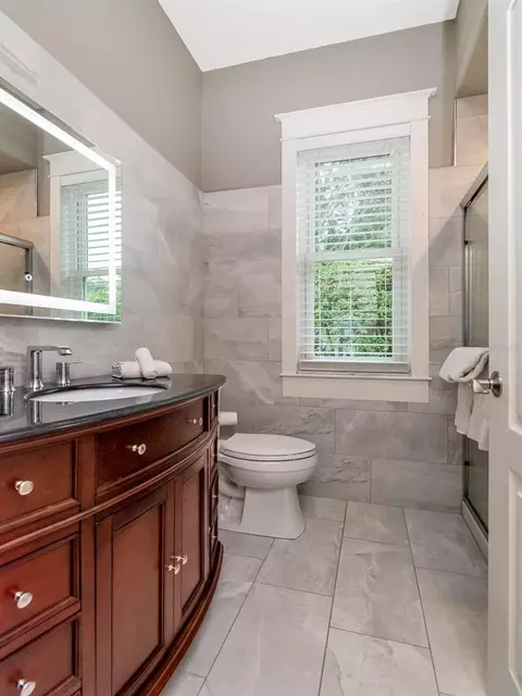 Bath - 9209 Waterbird Dr, Riverview, FL 33578 photo 4 of 6
