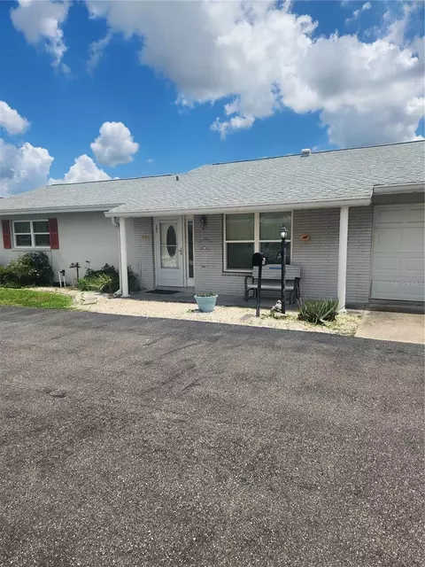 701 Reading Pl, Sun City Center, FL 33573