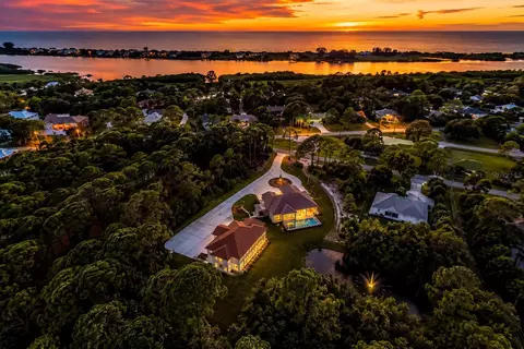 1991 Heasley Rd, Englewood, FL 34223
