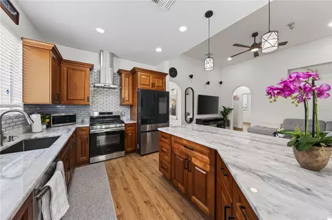 Kitchen - 10429 Tecoma Dr, Trinity, FL 34655 photo 5 of 8