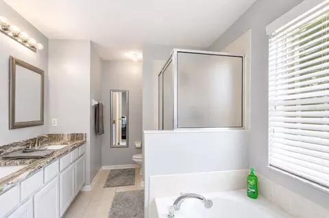 Bath - 9328 Stone River Pl, Riverview, FL 33578 photo 2 of 5