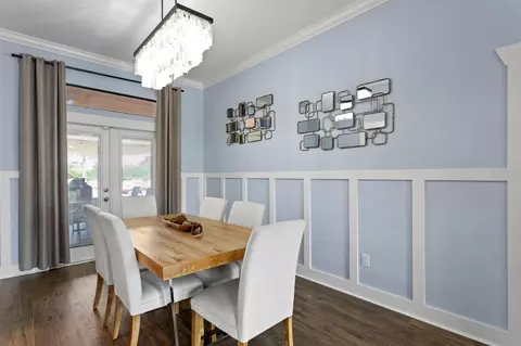 Dining - 704 Eagle Ln, Apollo Beach, FL 33572 photo 1 of 2
