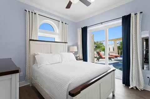 Bedroom - 704 Eagle Ln, Apollo Beach, FL 33572 photo 4 of 7