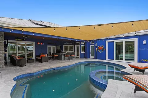 Exterior - 704 Eagle Ln, Apollo Beach, FL 33572 photo 12 of 18