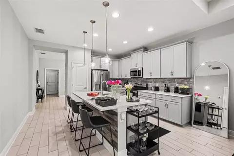 Kitchen - 10314 Berryessa Ave, Riverview, FL 33578 photo 2 of 2