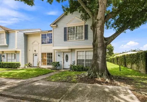 1760 Mill Run Cir, Tampa, FL 33613