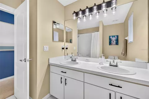 Bath - 3741 Bellewater Blvd, Riverview, FL 33578 photo 3 of 6