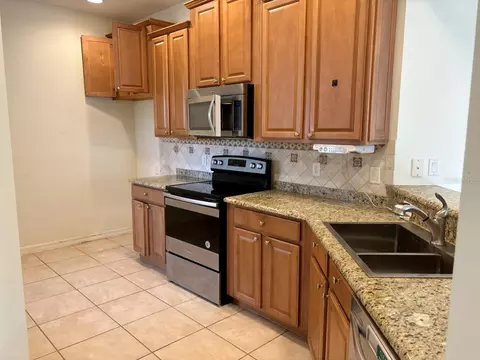 Kitchen - 229 Shell Falls Dr, Apollo Beach, FL 33572 photo 1 of 2
