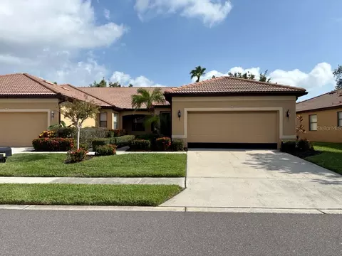 Exterior - 229 Shell Falls Dr, Apollo Beach, FL 33572 photo 2 of 4