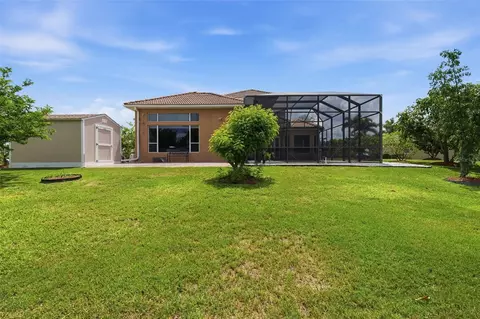 Exterior - 5416 Conch Shell Pl, Apollo Beach, FL 33572 photo 9 of 12