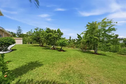 Exterior - 5416 Conch Shell Pl, Apollo Beach, FL 33572 photo 12 of 12