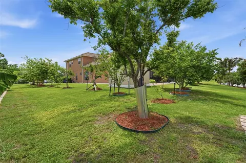 Exterior - 5416 Conch Shell Pl, Apollo Beach, FL 33572 photo 7 of 12