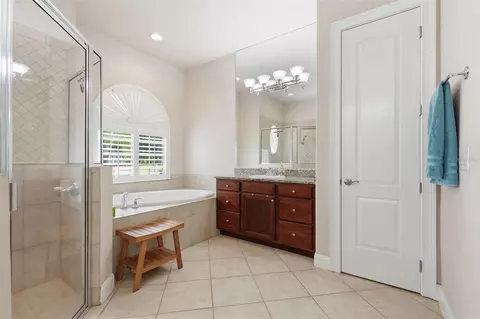 Bath - 5416 Conch Shell Pl, Apollo Beach, FL 33572 photo 3 of 5