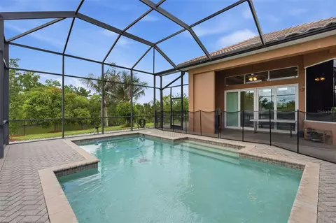 Exterior - 5416 Conch Shell Pl, Apollo Beach, FL 33572 photo 4 of 12