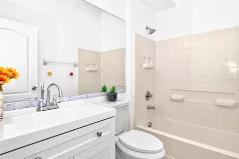 Bath - 12629 Evington Point Dr, Riverview, FL 33579 photo 2 of 2