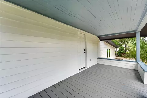 Exterior - 8809 Dyer Rd, Riverview, FL 33578 photo 5 of 9