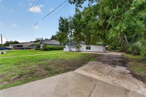 Exterior - 8809 Dyer Rd, Riverview, FL 33578 photo 8 of 9