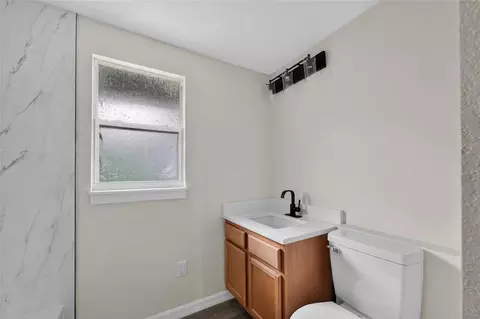 Bath - 8809 Dyer Rd, Riverview, FL 33578 photo 7 of 7