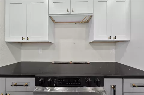 Kitchen - 8809 Dyer Rd, Riverview, FL 33578 photo 1 of 3