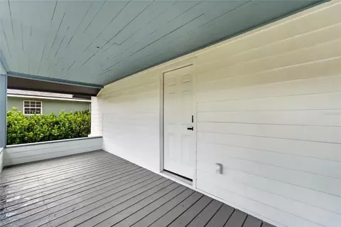 Exterior - 8809 Dyer Rd, Riverview, FL 33578 photo 6 of 9