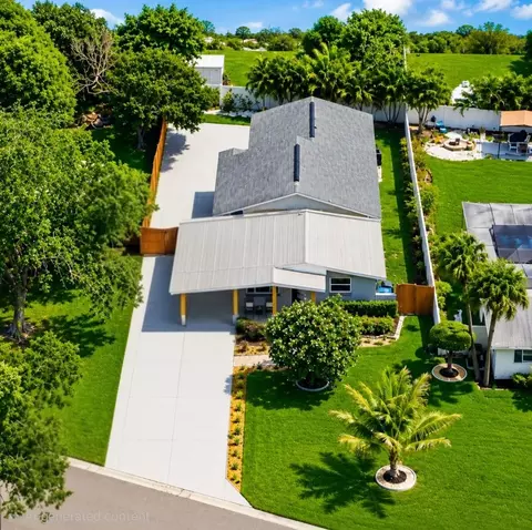 138 Davison Ave NE, Saint Petersburg, FL 33703