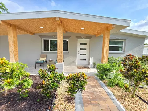 138 Davison Ave NE, Saint Petersburg, FL 33703