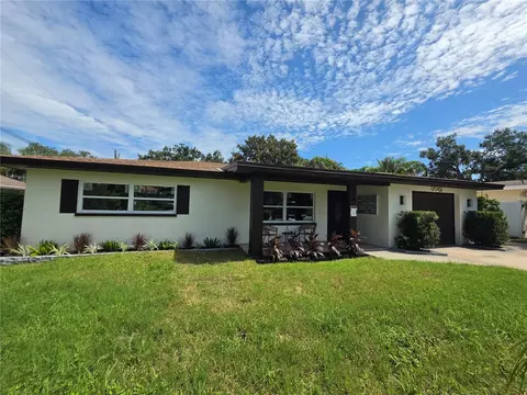3042 Kapok Kove Dr, Clearwater, FL 33759